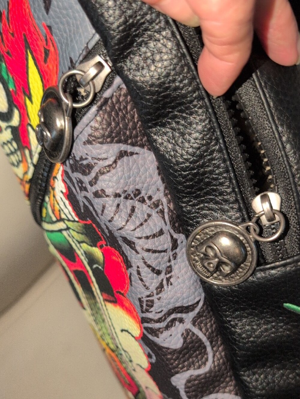 Ed Hardy Black Graphic Sling Bag with Multicolor Skull Print NWT - Picture 10 of 11
